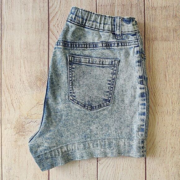 6ixty 8ight acid wash high waisted 3" denim shorts - Picture 4 of 8